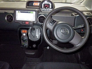 TOYOTA SPADE 2014
