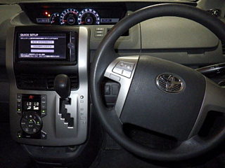 TOYOTA NOAH 2009