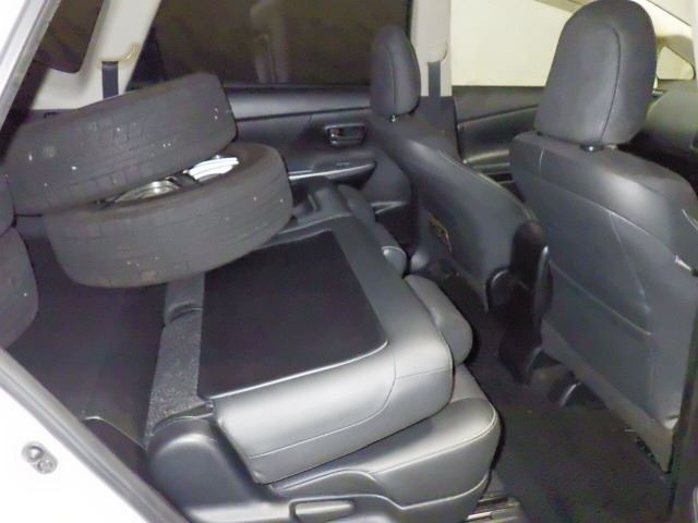 TOYOTA PRIUS ALPHA 2014