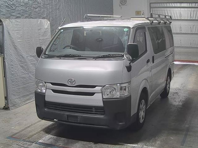 TOYOTA HIACE VAN 2014
