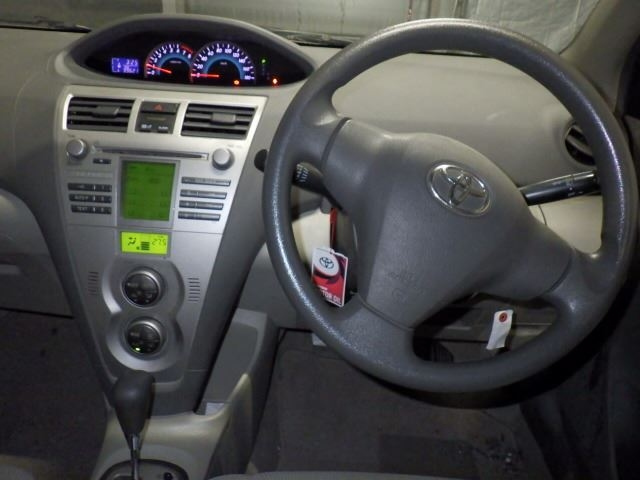 TOYOTA BELTA 2010