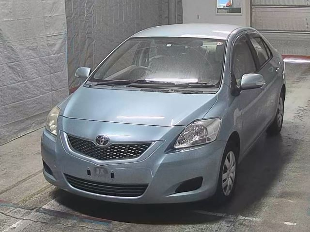 TOYOTA BELTA 2010