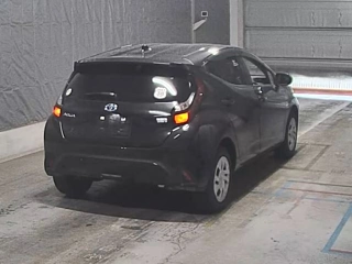 TOYOTA AQUA 2022