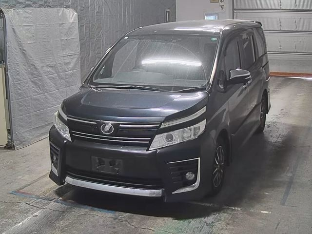 TOYOTA VOXY 2015