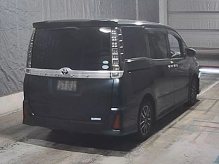 TOYOTA VOXY 2015
