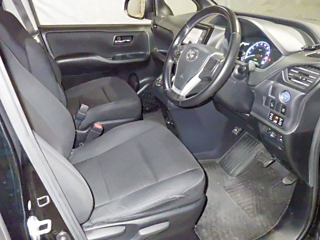 TOYOTA VOXY 2014