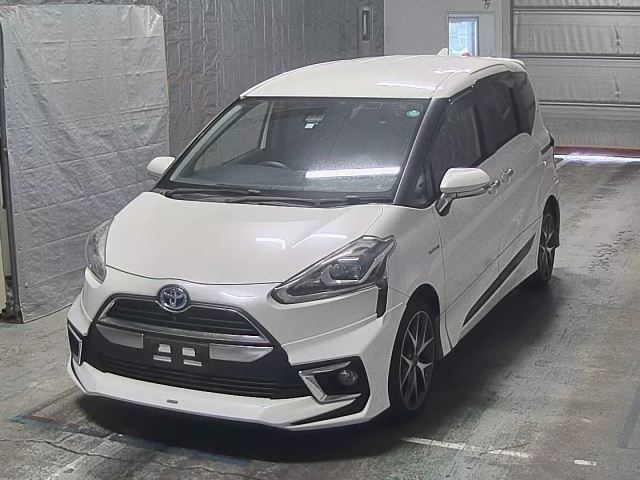 TOYOTA SIENTA 2015