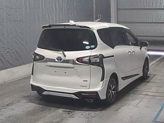 TOYOTA SIENTA 2015