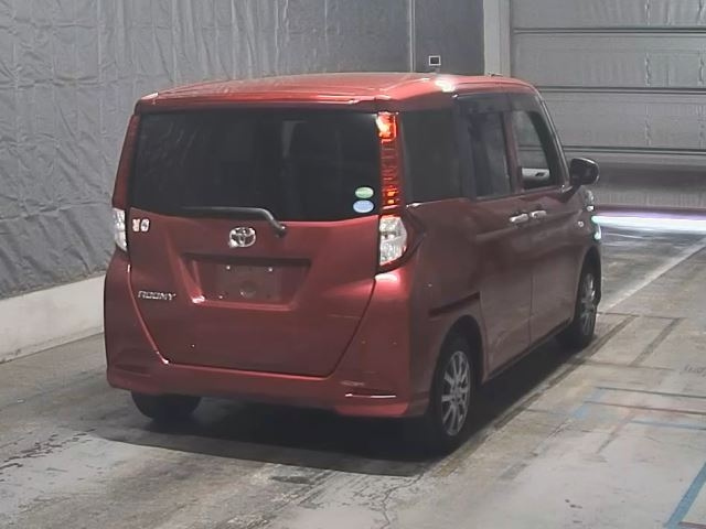 TOYOTA ROOMY 2019