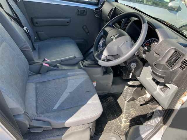 MITSUBISHI MINICAB VAN 2012