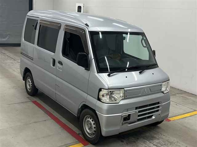 MITSUBISHI MINICAB VAN 2012