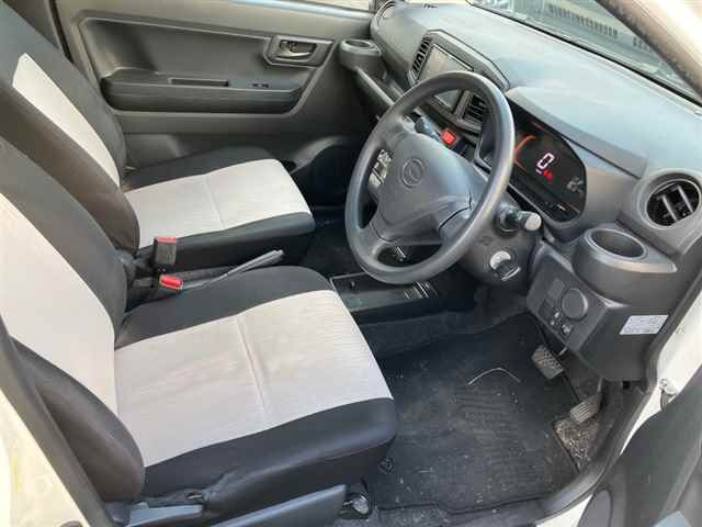 DAIHATSU MIRA E S 2017