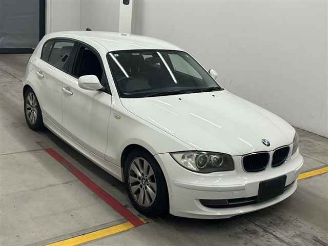 BMW 1 SERIES 2011