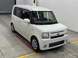 TOYOTA PIXIS SPACE 2012