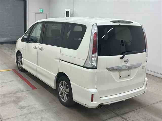 NISSAN SERENA 2011