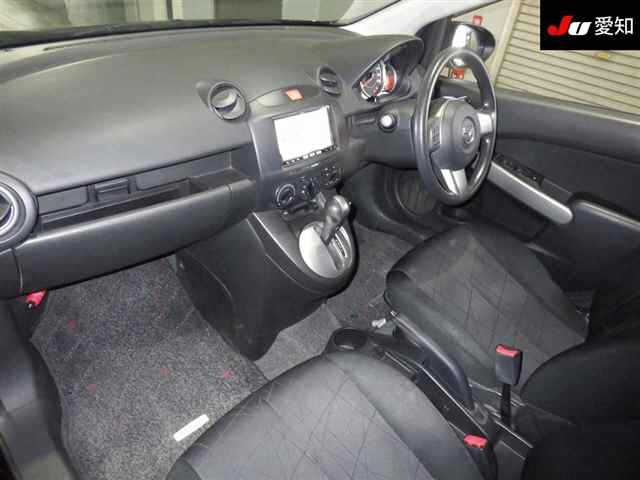 MAZDA DEMIO 2012