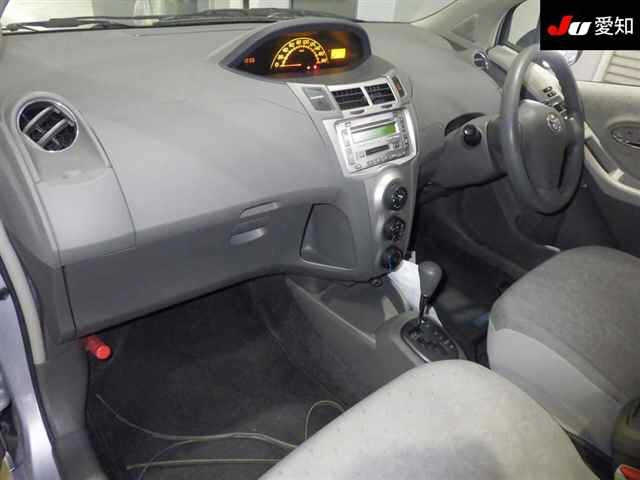 TOYOTA VITZ 2008