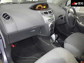 TOYOTA VITZ 2008
