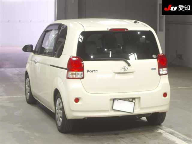 TOYOTA PORTE 2016