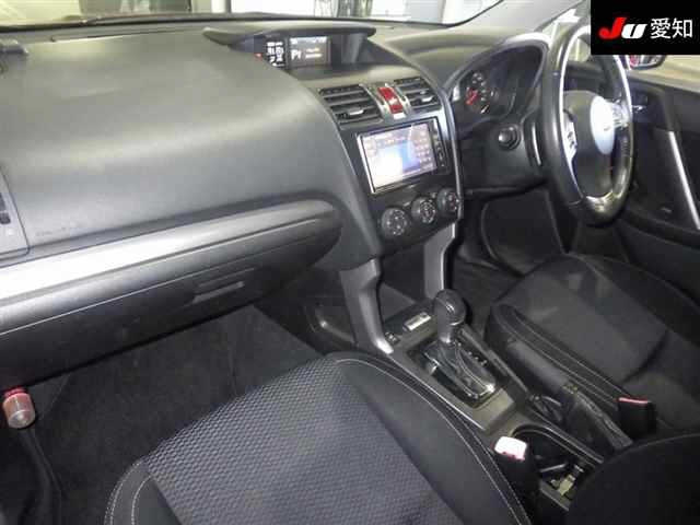 SUBARU FORESTER 2012