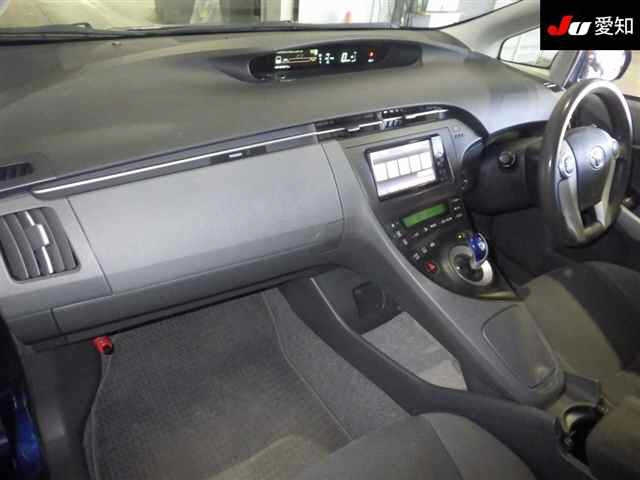 TOYOTA PRIUS 2011