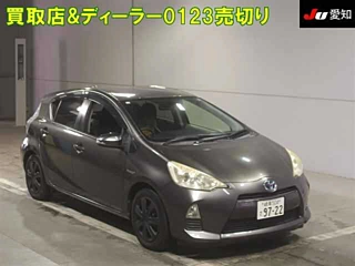 TOYOTA AQUA 2012