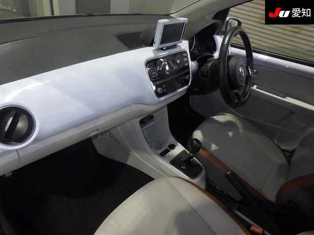VOLKSWAGEN UP 2013