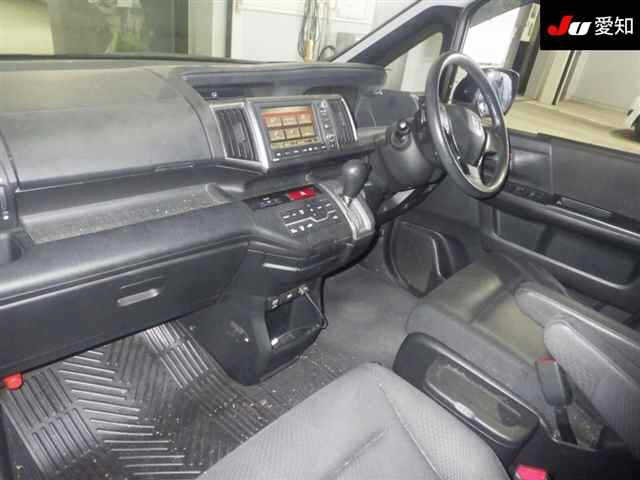 HONDA STEP WAGON 2010
