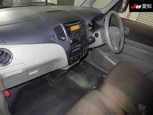 NISSAN ROOX 2010
