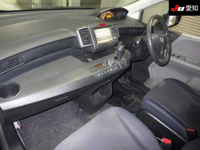 HONDA FREED 2009