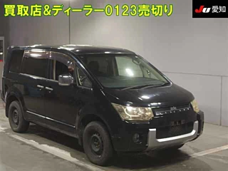 MITSUBISHI DELICA D5 2010