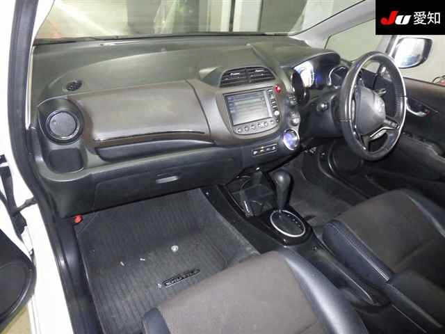 HONDA FIT SHUTTLE 2011