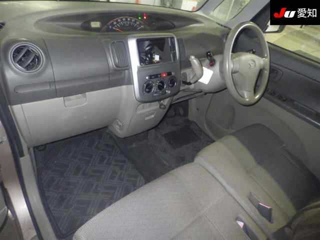 DAIHATSU TANTO 2011