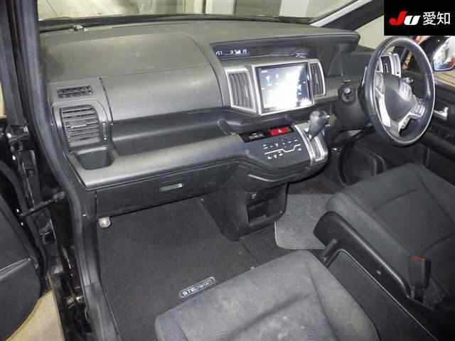HONDA STEP WAGON 2014