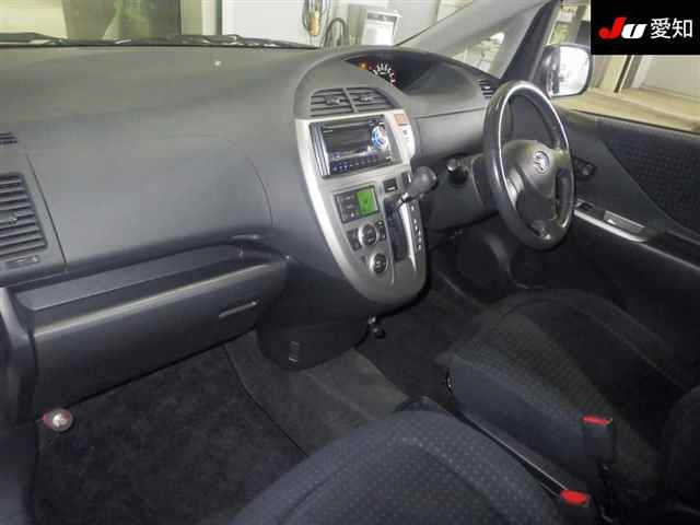 TOYOTA RACTIS 2009