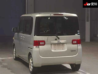 DAIHATSU TANTO 2010