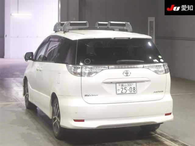 TOYOTA ESTIMA 2013