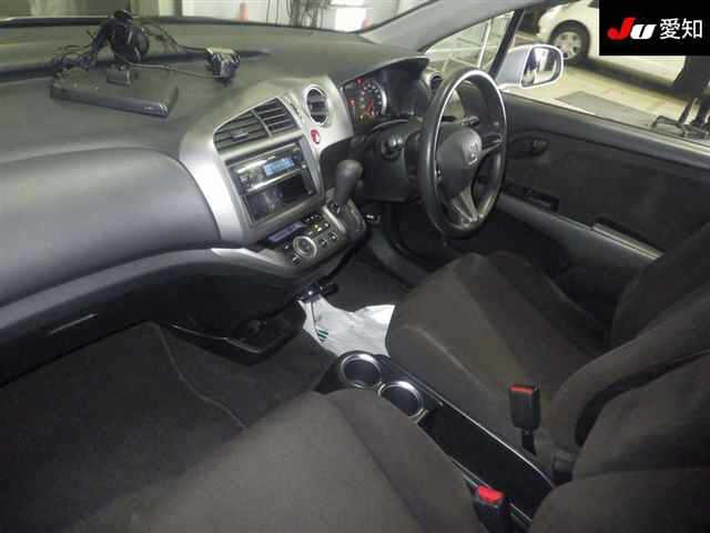 HONDA STREAM 2008