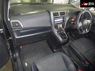TOYOTA RACTIS 2012