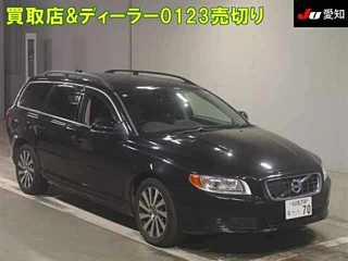 VOLVO V70 2013