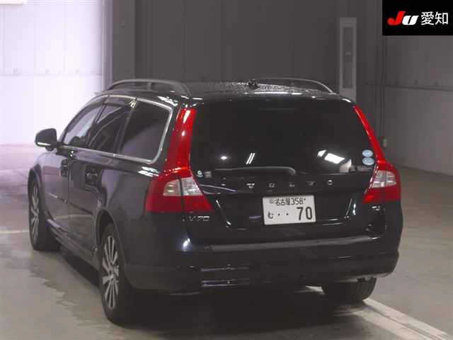 VOLVO V70 2013