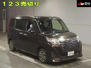 TOYOTA ROOMY 2017