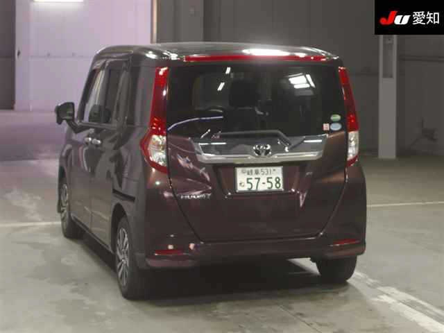 TOYOTA ROOMY 2017