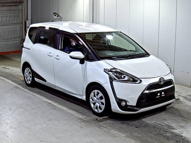 TOYOTA SIENTA 2016
