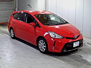 TOYOTA PRIUS ALPHA 2015