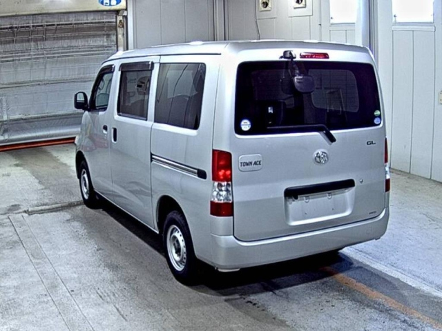 TOYOTA TOWN ACE VAN 2017