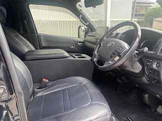 TOYOTA HIACE VAN 2021