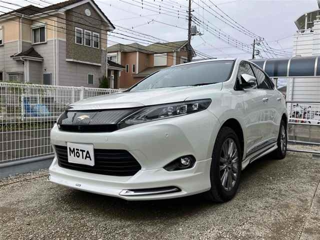 TOYOTA HARRIER 2017