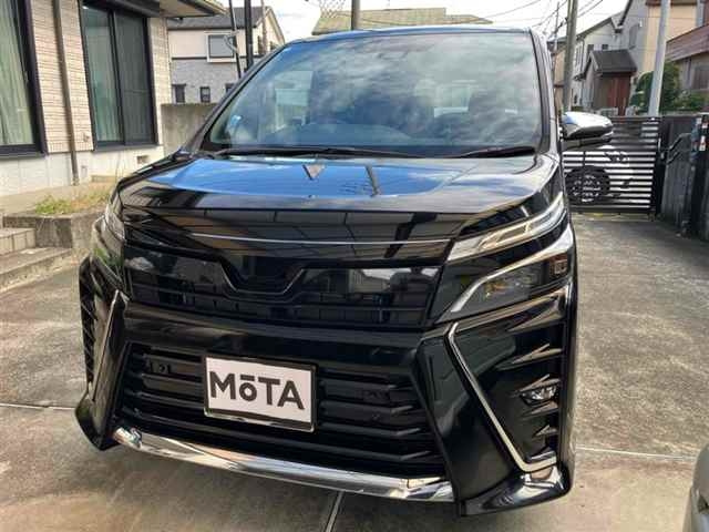 TOYOTA VOXY 2020