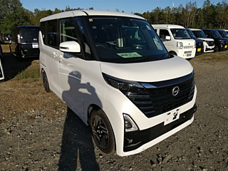 NISSAN ROOX 2023